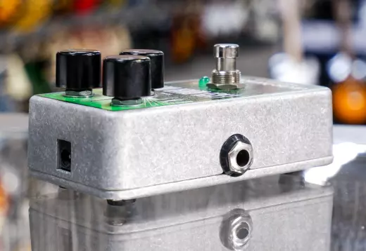 Electro-Harmonix - East River Drive Pedal 4